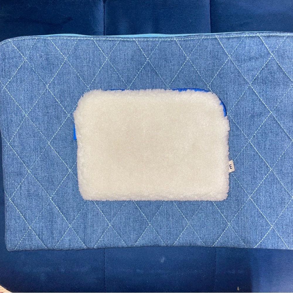 ✨✨American Eagle 🆕 Outfitters Laptop Sleeve✨✨